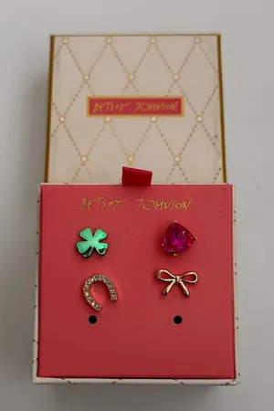Betsey Johnson nwt Pink and Green Earring Set clover heart horseshoe bow thumbnail 1