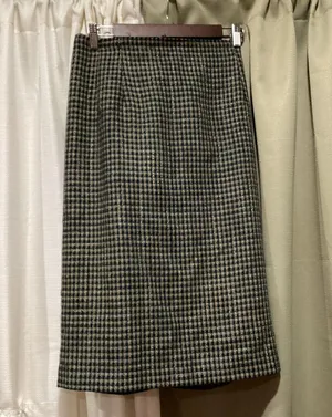 Classic Houndstooth Skirt Black Size 20W thumbnail 2