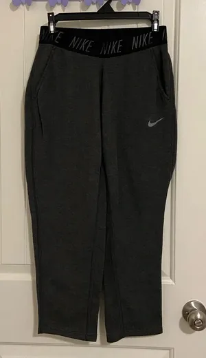 NWOT | Nike women’s gray loose cropped‎ lounge sweatpants — small thumbnail 1