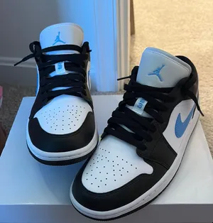 Wmns Air Jordan 1 Low 'Black University Blue' thumbnail 1