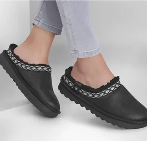 Skechers Women’s Size‎ 9 Slip-On Clogs Black Embroidered Sherpa Lined Slippers thumbnail 1