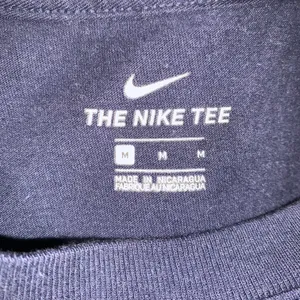 Nike fan gear NFL Tennessee Titans tee size M Henry No. 22 thumbnail 3