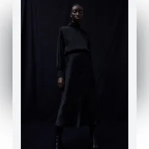 NWT Zara Black Satin Effect Long Sleeve Mock Neck Top Size XS Zipper Turtleneck thumbnail 2