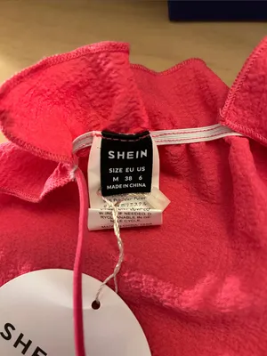 Free with Bundle only!! New Women’s Shein crop Top pink size Medium thumbnail 5