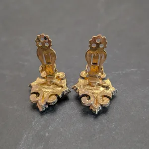Vintage Clip On Earrings Stunning Regal Coral Tone, Gold Tone, Faux Pearl Oval thumbnail 5
