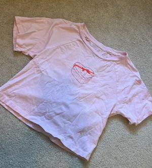 PacSun Pink Cake Bow Heart Cropped Baby Tee thumbnail 3