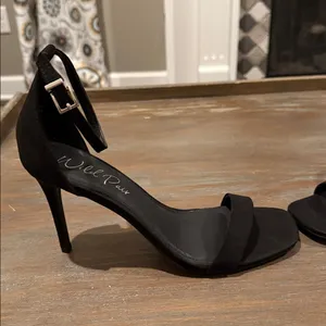 Wild Pair Bethie Black Stiletto Heels Size 9.5‎ New Ankle Strap Dress Shoes thumbnail 3