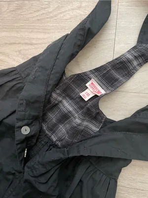 Black Button thumbnail 2
