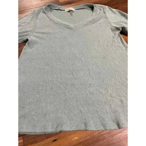 ‎Perfect Peach ribbed Vneck light green sweater small thumbnail 8
