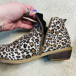 Women's Leopard Chunky Heels Ankle Boots Booties Round Toe Retro Party Shoe 7.5 thumbnail 8