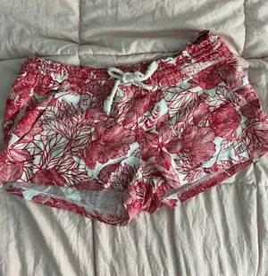 Roxy Linen Oceanside Beach Shorts thumbnail 3