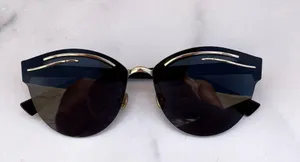 Christian Dior women’s Emprise 63mm limited edition RHLA9 gold/black sunglasses thumbnail 2
