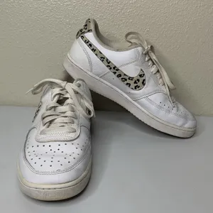 Nike Court Vision Low Womens Sz 9 White Desert Leopard Swoosh Shoes Sneakers thumbnail 1