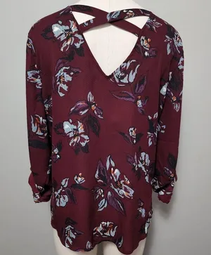 Maurices maroon floral vneck strappy back blouse size medium thumbnail 6