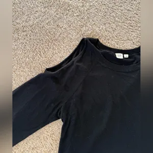 Gap Black Sweater Cut Out Top thumbnail 3