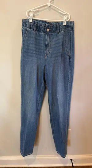 American Eagle Outfitters EUC High Rise Blue Jeans thumbnail 1