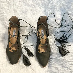 Olive Green Lace-Up ballerina Block pointed Heels thumbnail 5