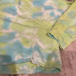 Blue and Green Cropped Tie Dye Wild Fable Sweatshirt Size XL thumbnail 5