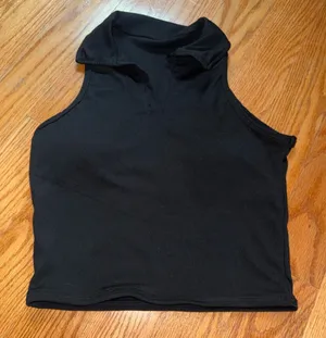 ⭐️Black Ribbed Mock Neck Sleeveless Crop Tank thumbnail 1