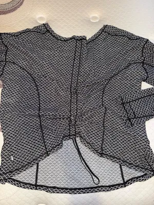 Lululemon Long Sleeve thumbnail 5