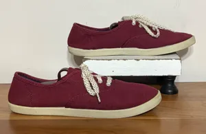 Burgundy Canvas Low Top Lace Up Sneakers WMUB4520001 Maroon USA 9 thumbnail 1