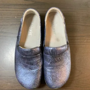 Alegria PG Lite Womens‎ Blue Metallic Lace Print Leather Slip On Clogs 40 READ thumbnail 2