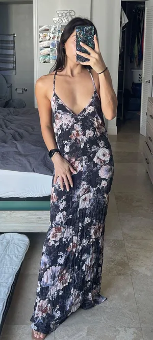 Low Back Maxi Dress thumbnail 1