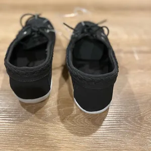Woman’s flats Black Size 6 thumbnail 3