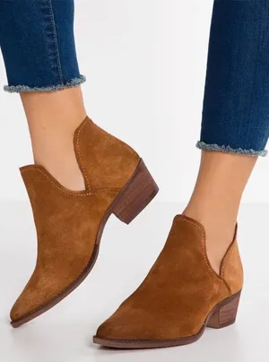 STEVE MADDEN Ankle Boot Size 10 Brown Suede Bootie Open Side Chunky Heel Western thumbnail 1