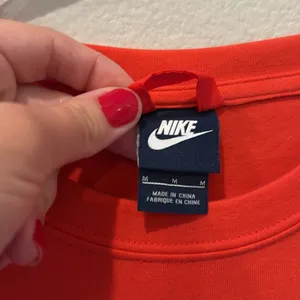 Nike Advance 15 Salmon Red Boxy Pullover Size Medium M thumbnail 3