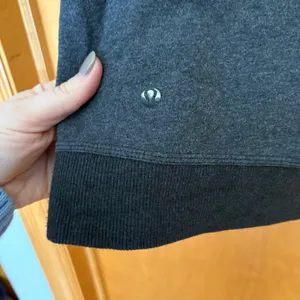 Lululemon Cowl‎ Neck Long Sleeve Sweatshirt Charcoal Grey Womens Sz M thumbnail 5
