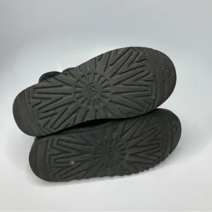 UGG black quilted knit boots size‎ 5 thumbnail 10