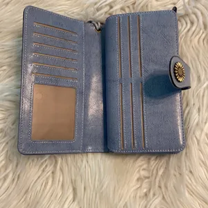 Women’s Wallet/ Wristlet BNWOT color light blue so many cards space see photos thumbnail 3