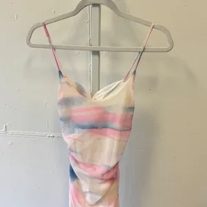 NWT Windsor Pink Blue Watercolor Ruched Mesh Bodycon Mini Dress Cutout Back Sm thumbnail 3