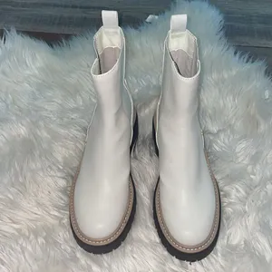 Open Edit Ivory Women's White Mya Lug Sole Chelsea Boot thumbnail 2