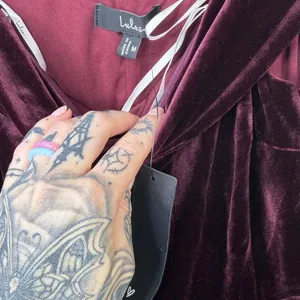 NEW Lulus I'm Enchanted Burgundy Velvet Off-the-Shoulder Tulip Dress Medium thumbnail 10