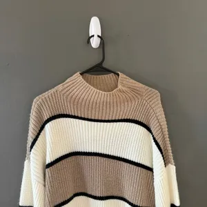 SheIn Preppy Womens Striped Mock‎ Neck Chunky Knit Sweater Beige Cream Black Size M thumbnail 2