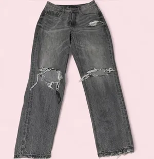 American Eagle Outfitters Women's Grey Distressed Straight-Leg Mom Jeans thumbnail 1