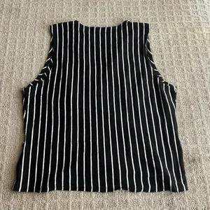 Banana Republic Top‎ Malibu Large L Black White Stripe Sleeveless V-Neck 90s Y2K thumbnail 5