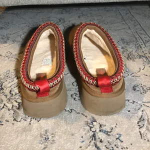 UGG Tazz Platform Slippers Chestnut thumbnail 6