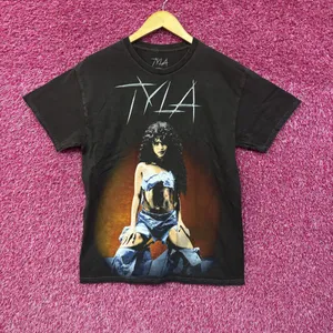 Tyla Graphic Washed T-Shirt Small thumbnail 1