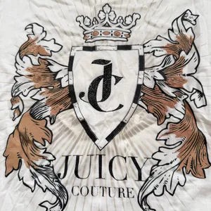 Juicy Couture White Top Crest Logo Tee Shirt Top T Shirt Size S thumbnail 4