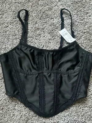 Kendall & Kylie Black Lace-Trim Bustier Crop thumbnail 1