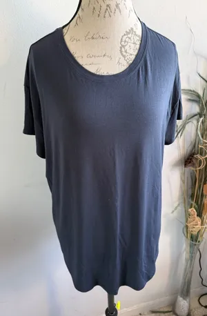 Athleta Womens Relaxed Crew Neck Short Sleeve Top Charcoal Gray‎ Large thumbnail 1