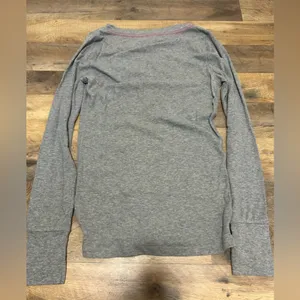 Y2k Aeropostale Heather Gray Top with Pink Lettering thumbnail 4