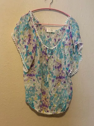 Yumi Kim Silk Watercolor Flutter‎ Sleeve Blouse With Lace Trim Size Large thumbnail 1