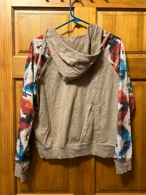 Women’s Hoodie Size L thumbnail 1