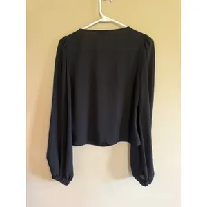 Love Whit by Whitney Port Black Lace‎ Trim V-Neck Puff Sleeve Blouse Small thumbnail 3