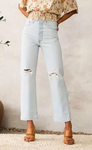 Levi’s Ribcage Straight Ankle Jeans thumbnail 1