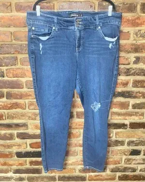 Torrid Medium Wash Blue Distressed Denim Stretch Jegging Jeans Women's Size 22 thumbnail 1